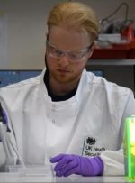 آیا یک آزمایشگاه سری در انگلستان می‌تواند همه‌گیری‌های آینده را متوقف کند؟