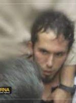 ببینید/ فیلمی از لحظه ای که نیروی نظافتی شجاع، تروریست مهاجم به شاهچراغ را غافلگیر کرد ببینید/ فیلمی از لحظه ای که نیروی نظافتی شجاع، تروریست مهاجم به شاهچراغ را غافلگیر کرد