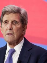 انتقاد جان کری از ترامپ در ششمین سالگرد خروج آمریکا از برجام: ایران را قوی‌تر کردی و آمریکا را منزوی